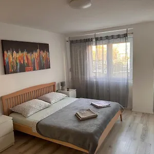 Ella Mare Zadar