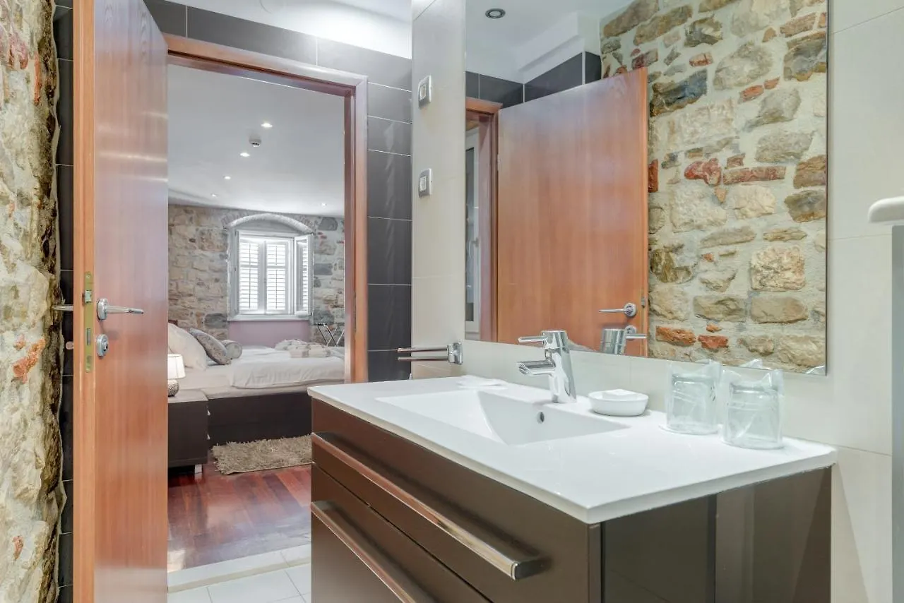 Palace Suites Heritage Hotel - Adults Only Split