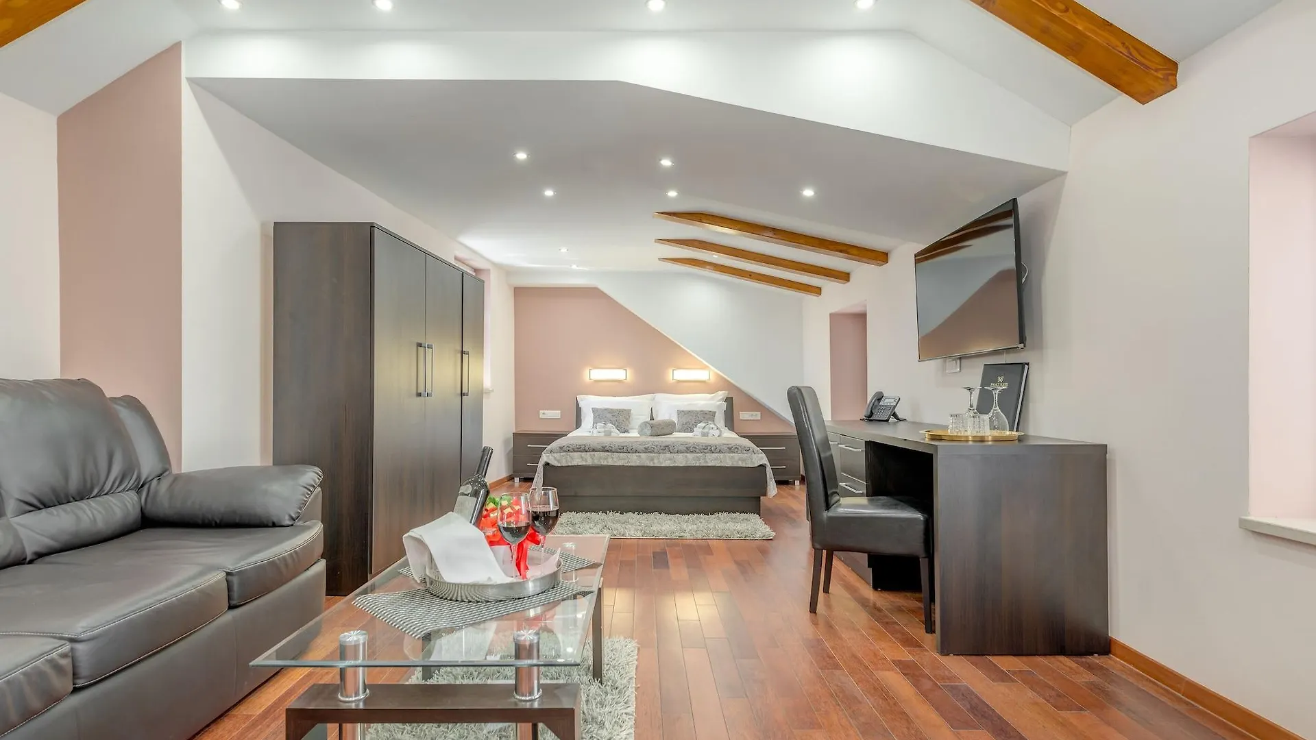 Palace Suites Heritage Hotel - Adults Only Split